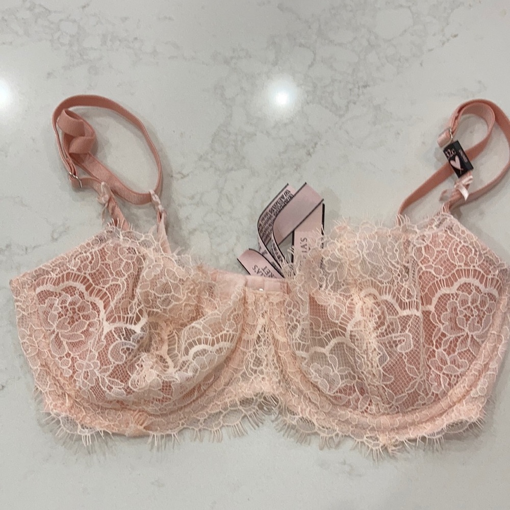 Victoria’s Secret bra 32C NWT